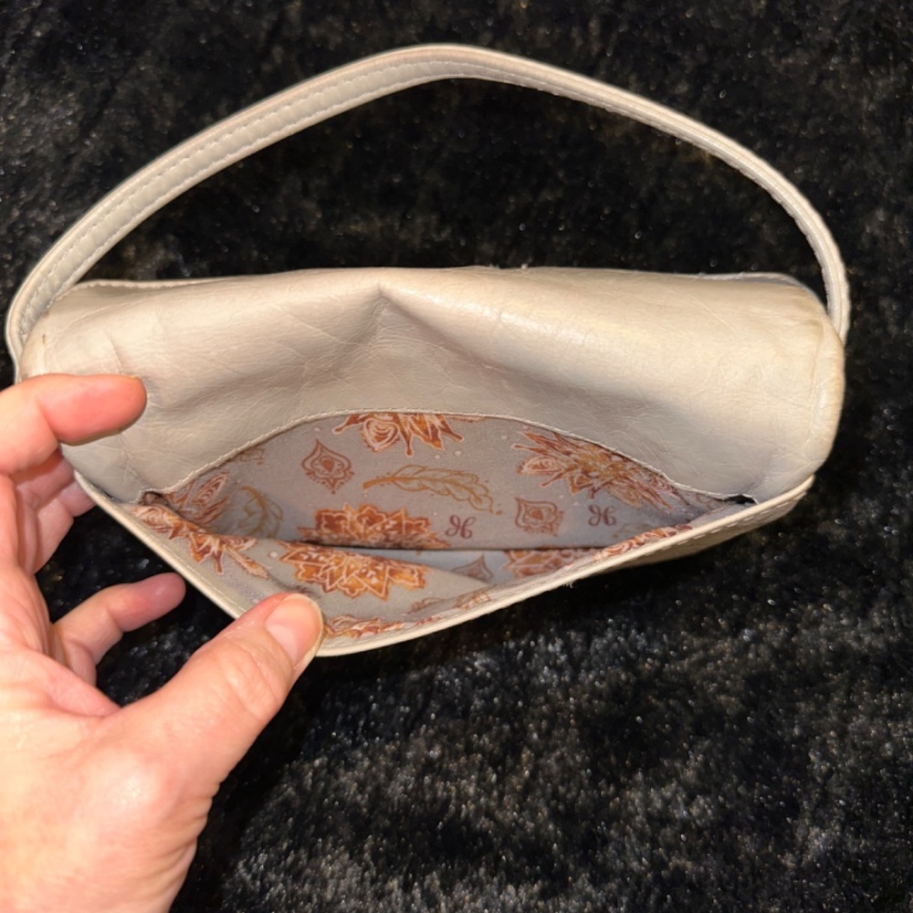 HOBO Multifunctional Purse - Picture 7 of 10